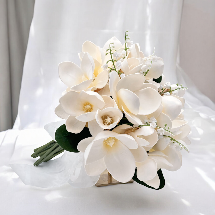 Manolya  Gelin  Çiçeği